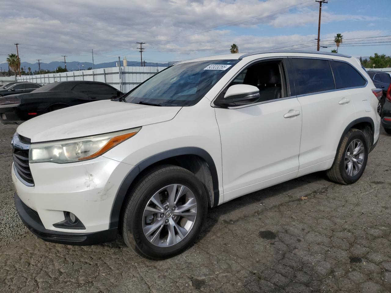 2015 TOYOTA HIGHLANDER