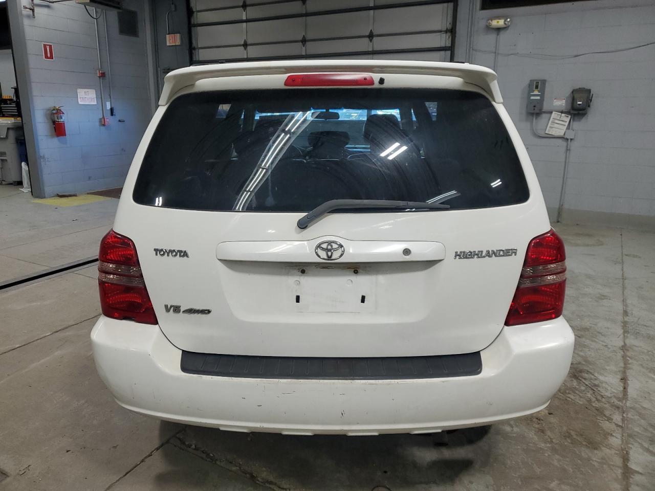 2003 TOYOTA HIGHLANDER