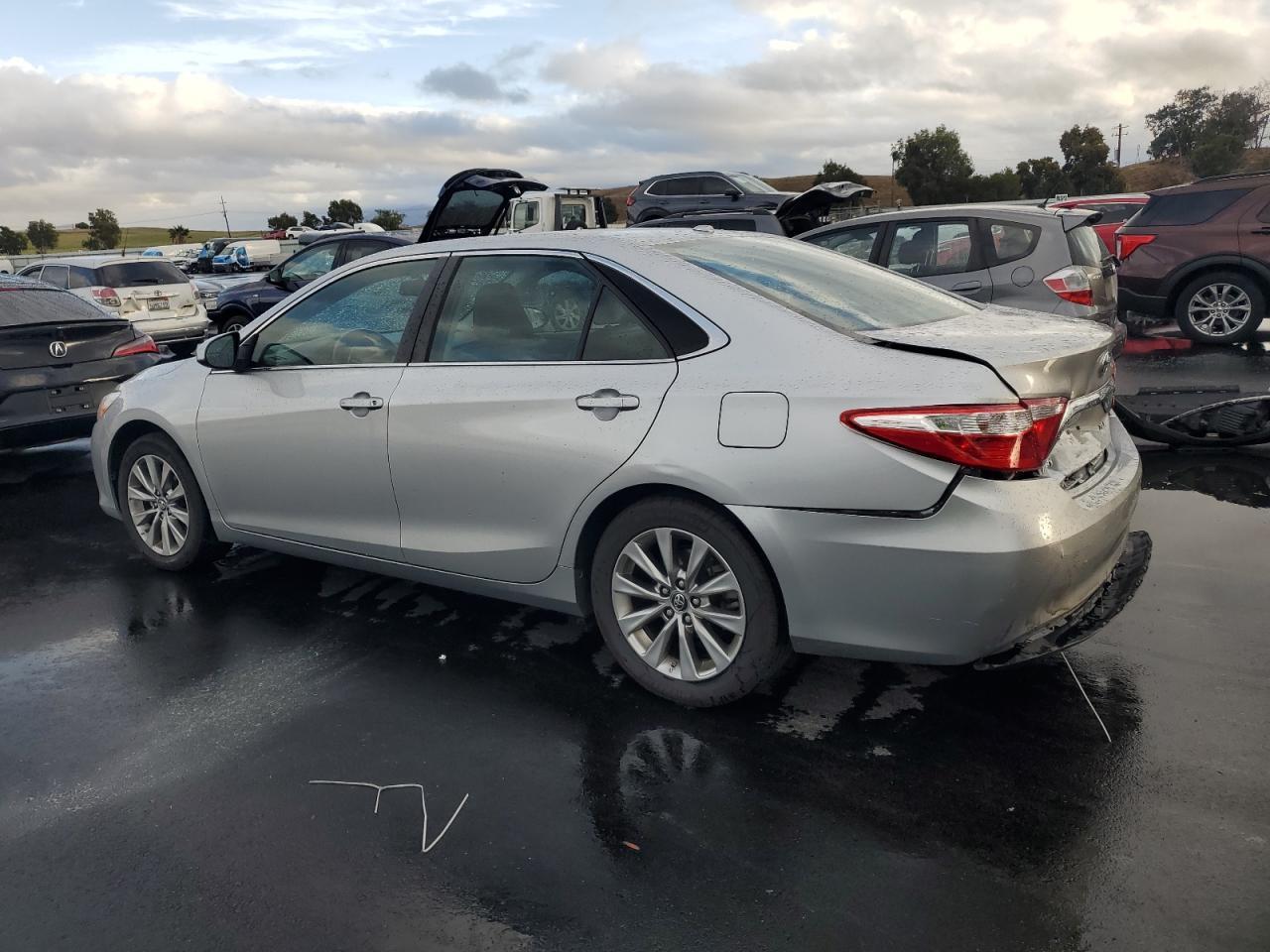 2016 TOYOTA CAMRY