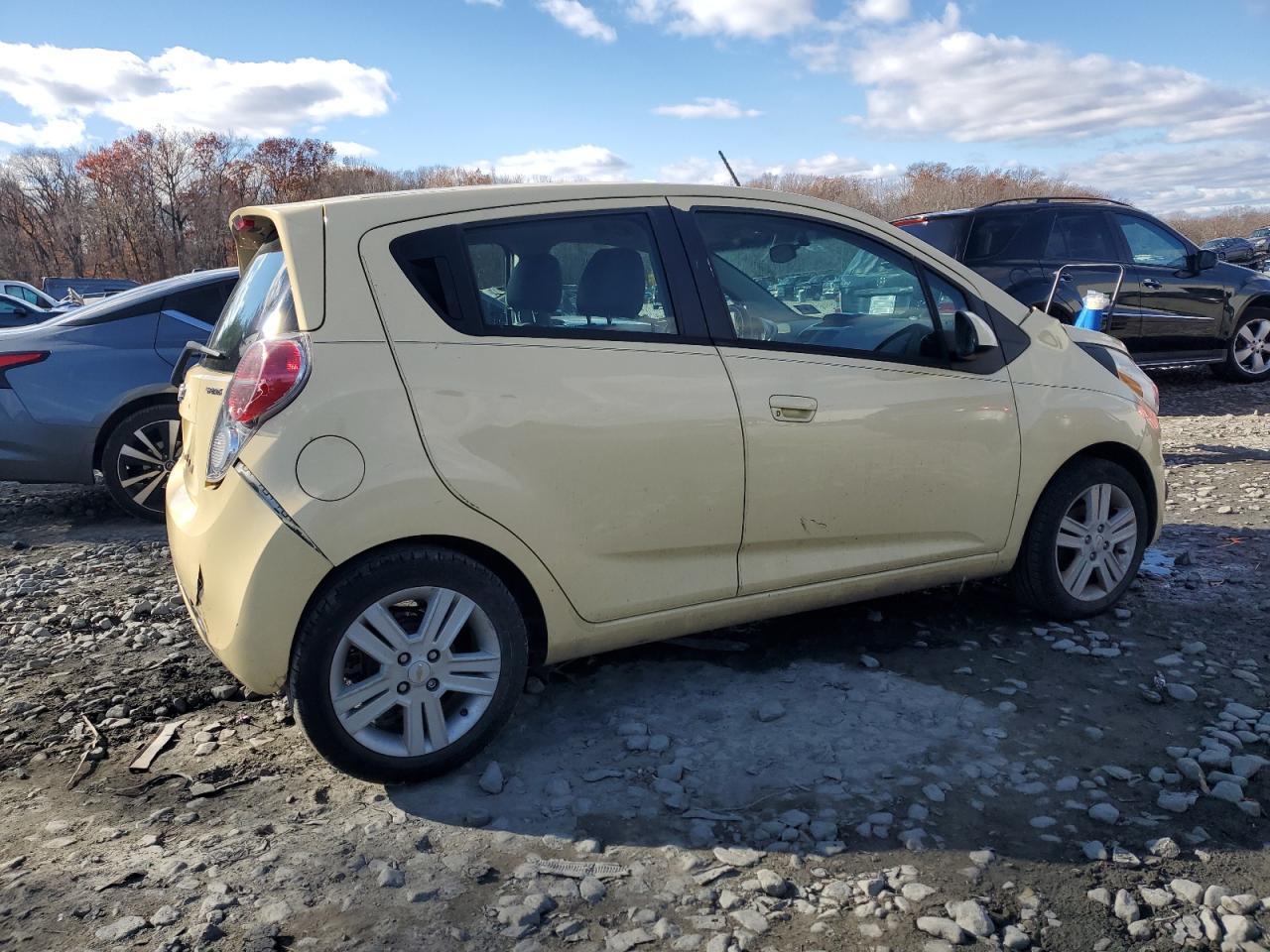 2015 CHEVROLET Spark
