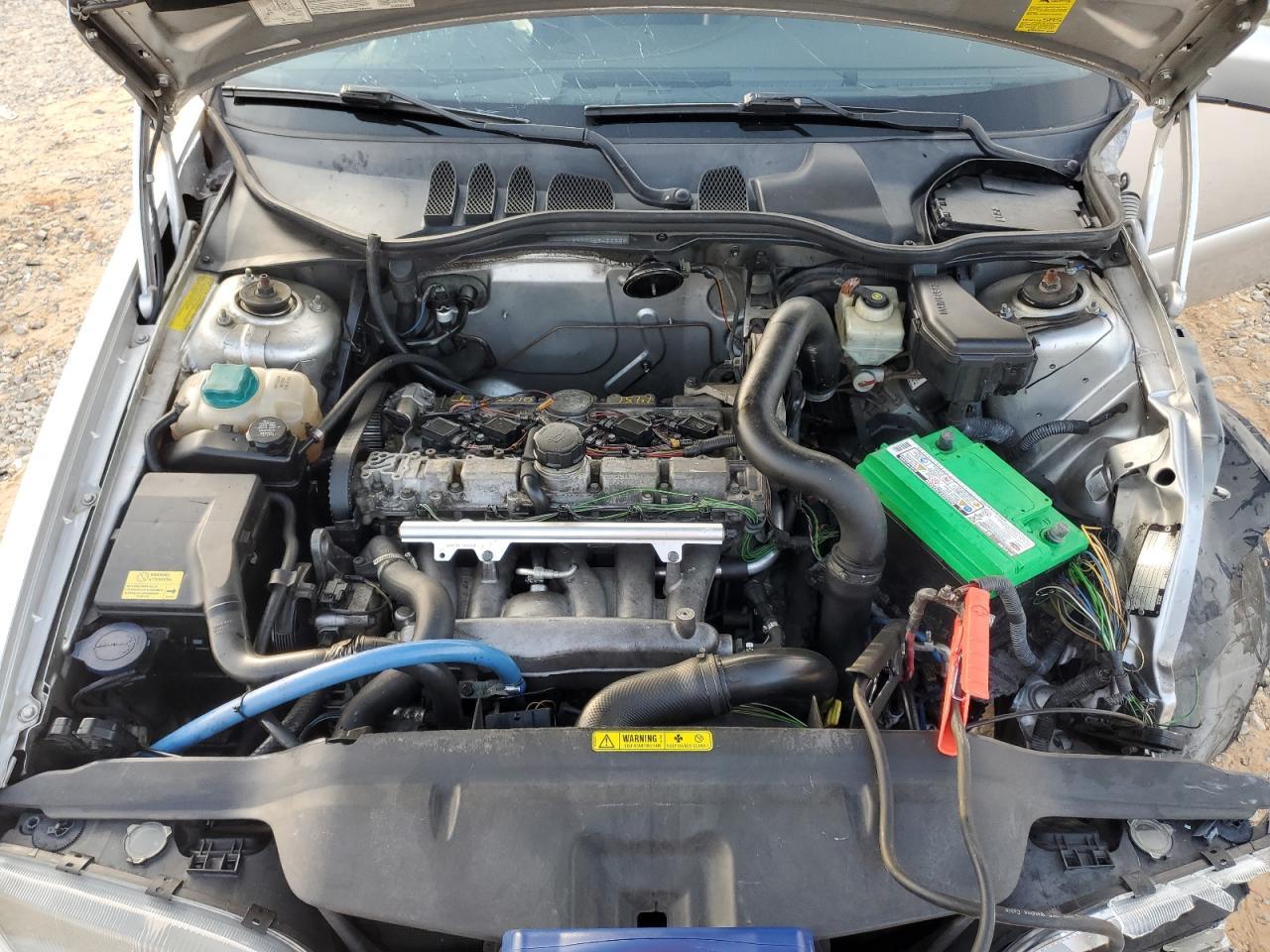 1999 VOLVO V70