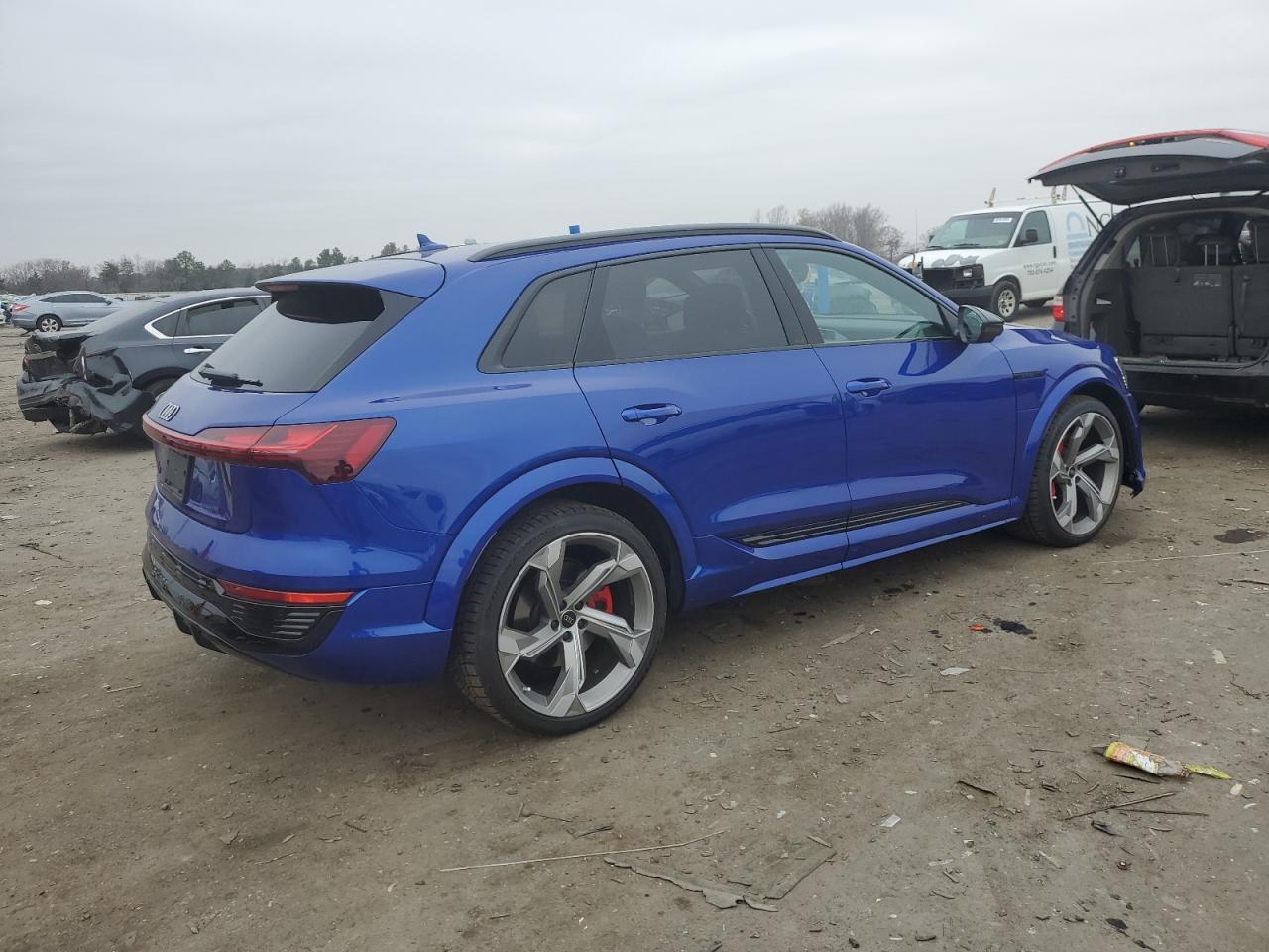 2024 AUDI SQ8