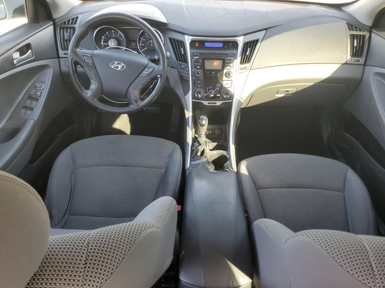 2011 HYUNDAI SONATA