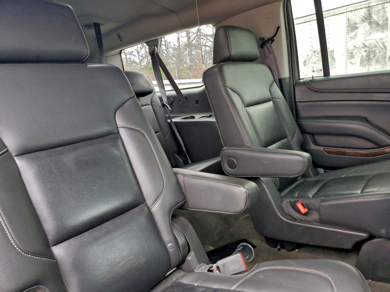 2015 CHEVROLET Suburban