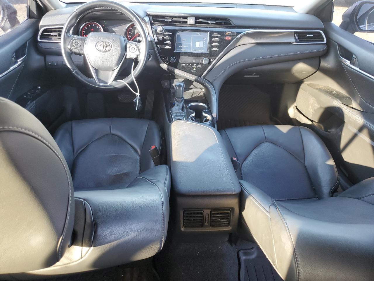 2018 TOYOTA CAMRY