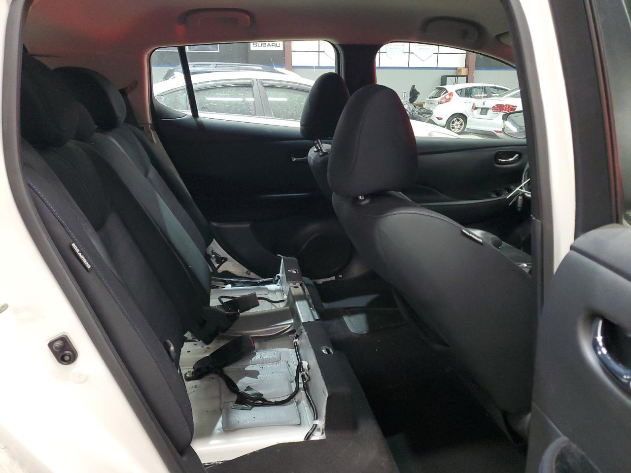 2022 NISSAN LEAF