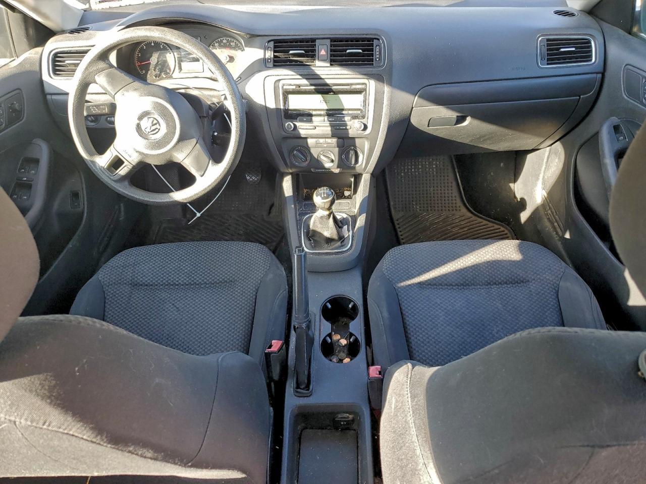 2011 VOLKSWAGEN JETTA
