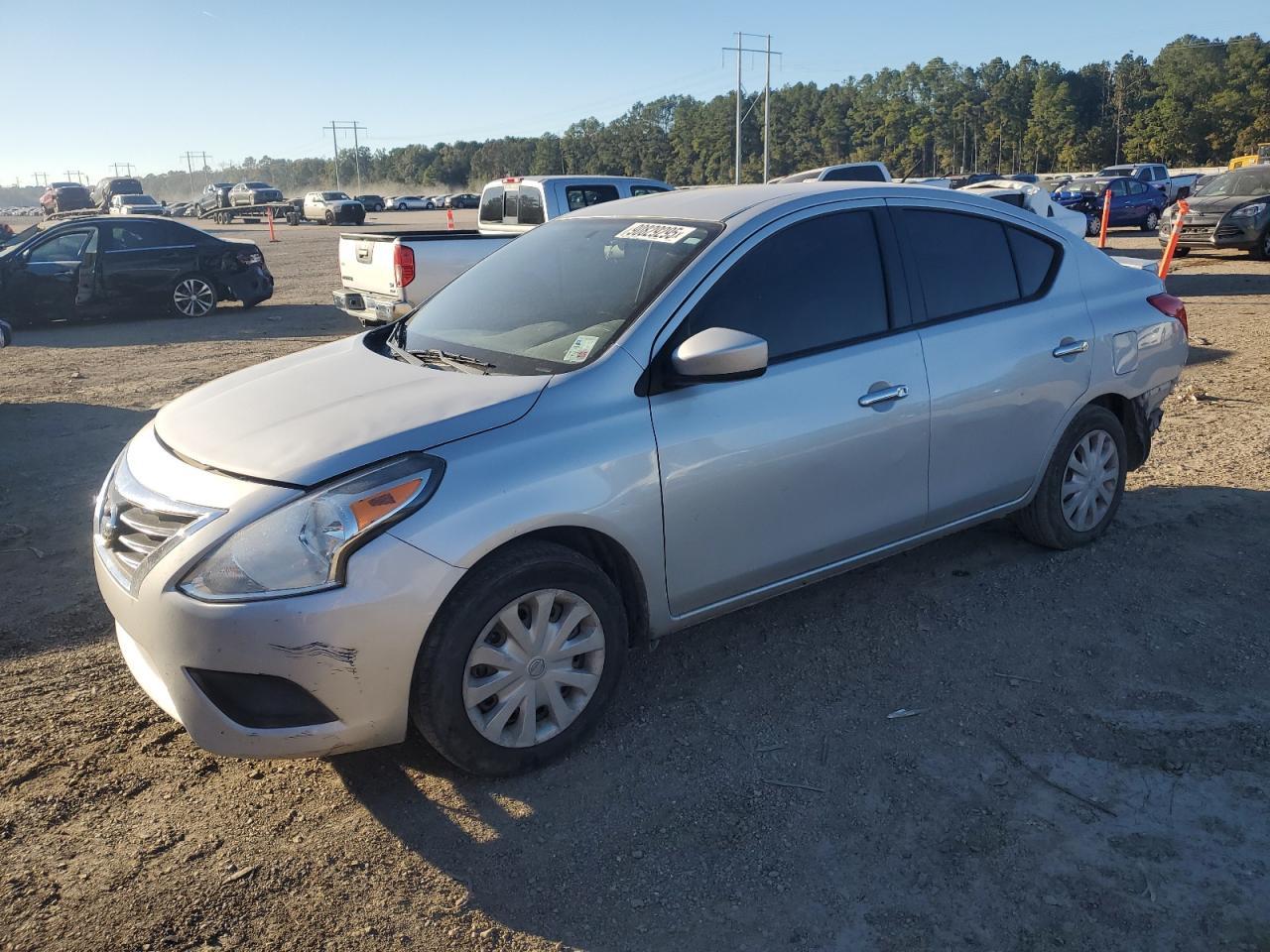 2017 NISSAN VERSA