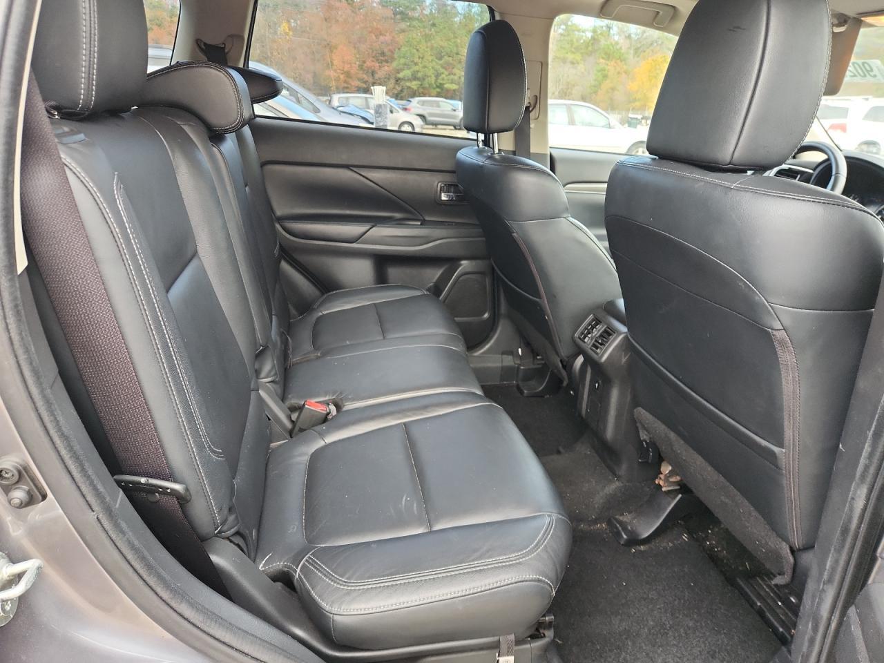 2019 MITSUBISHI outlander