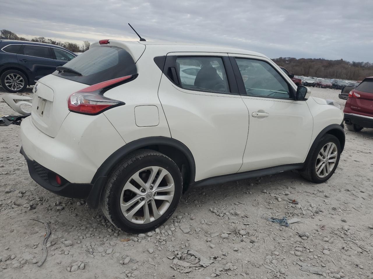2015 NISSAN Juke