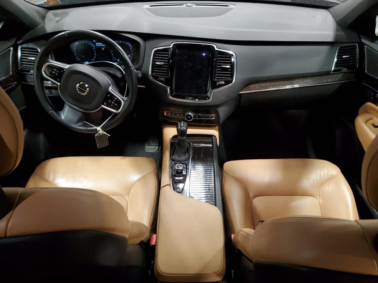 2018 VOLVO XC90