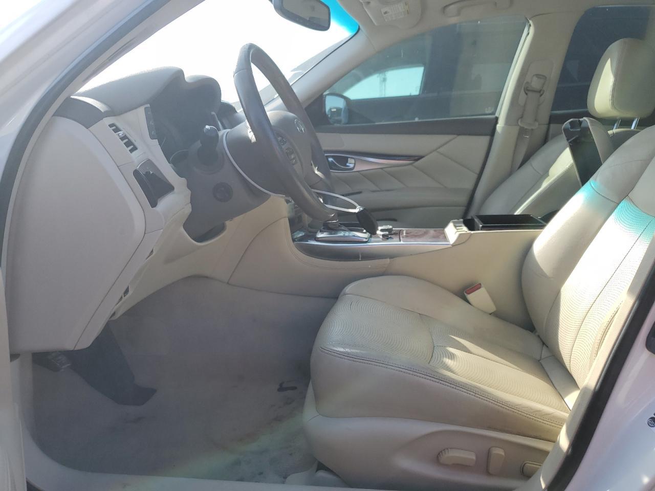 2015 INFINITI Q70