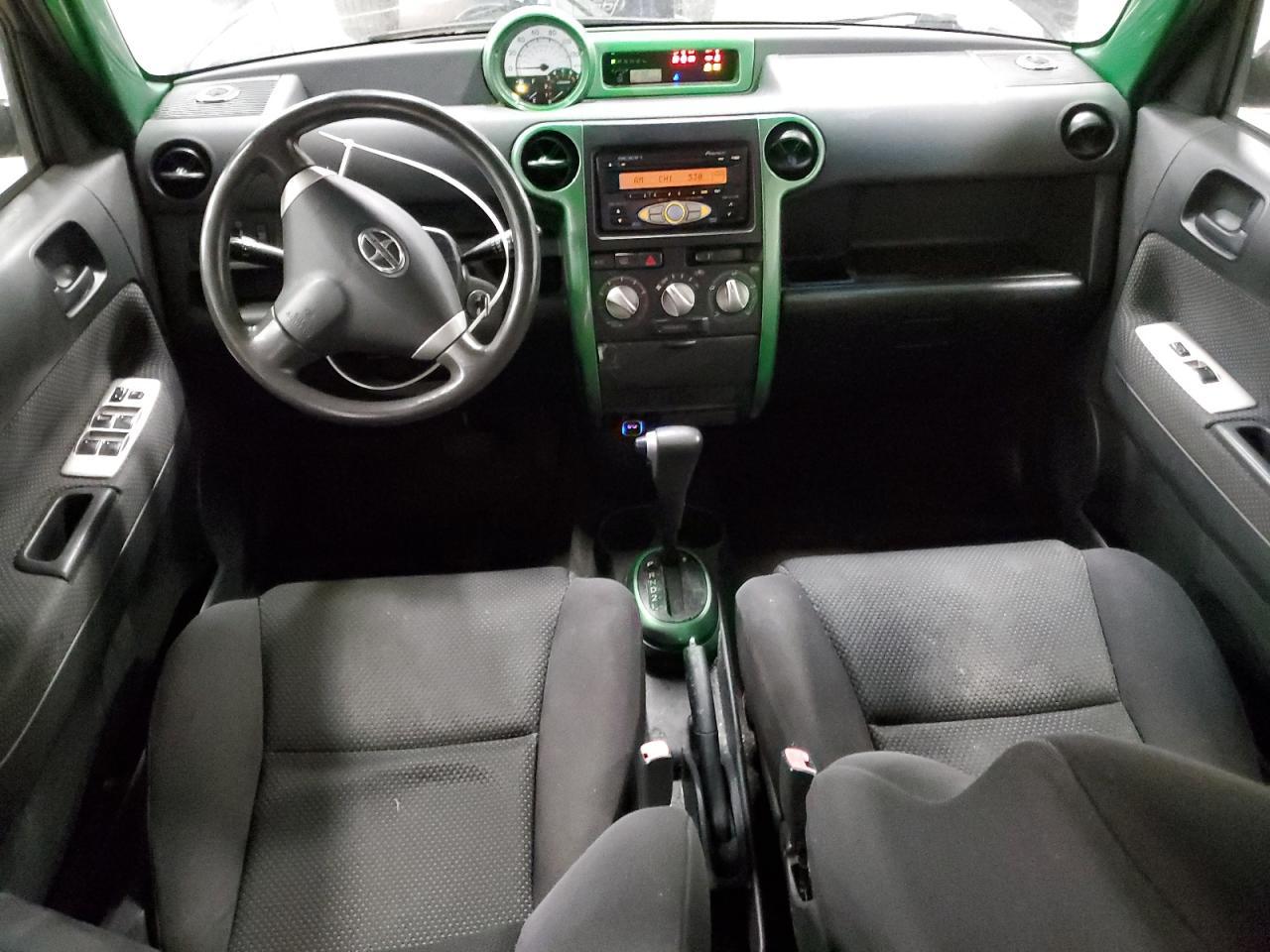 2005 TOYOTA SCION