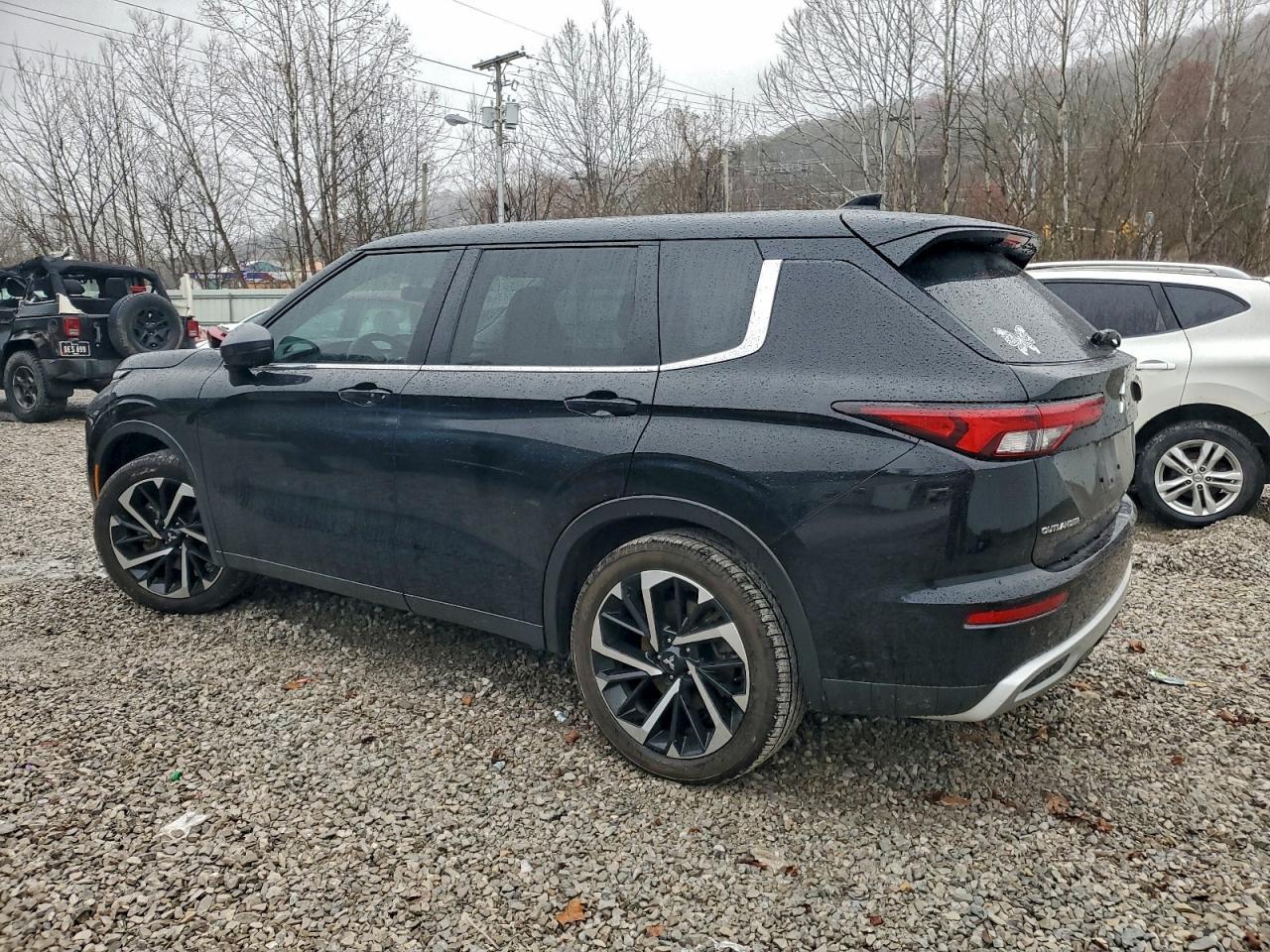 2022 MITSUBISHI outlander