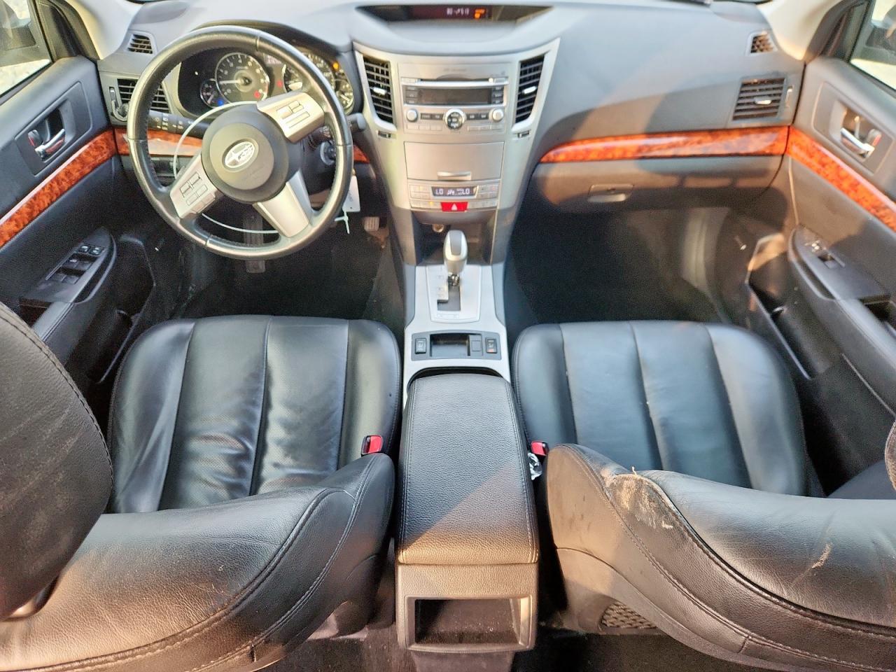 2011 SUBARU Outback