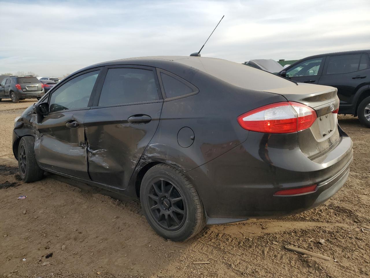 2015 FORD Fiesta