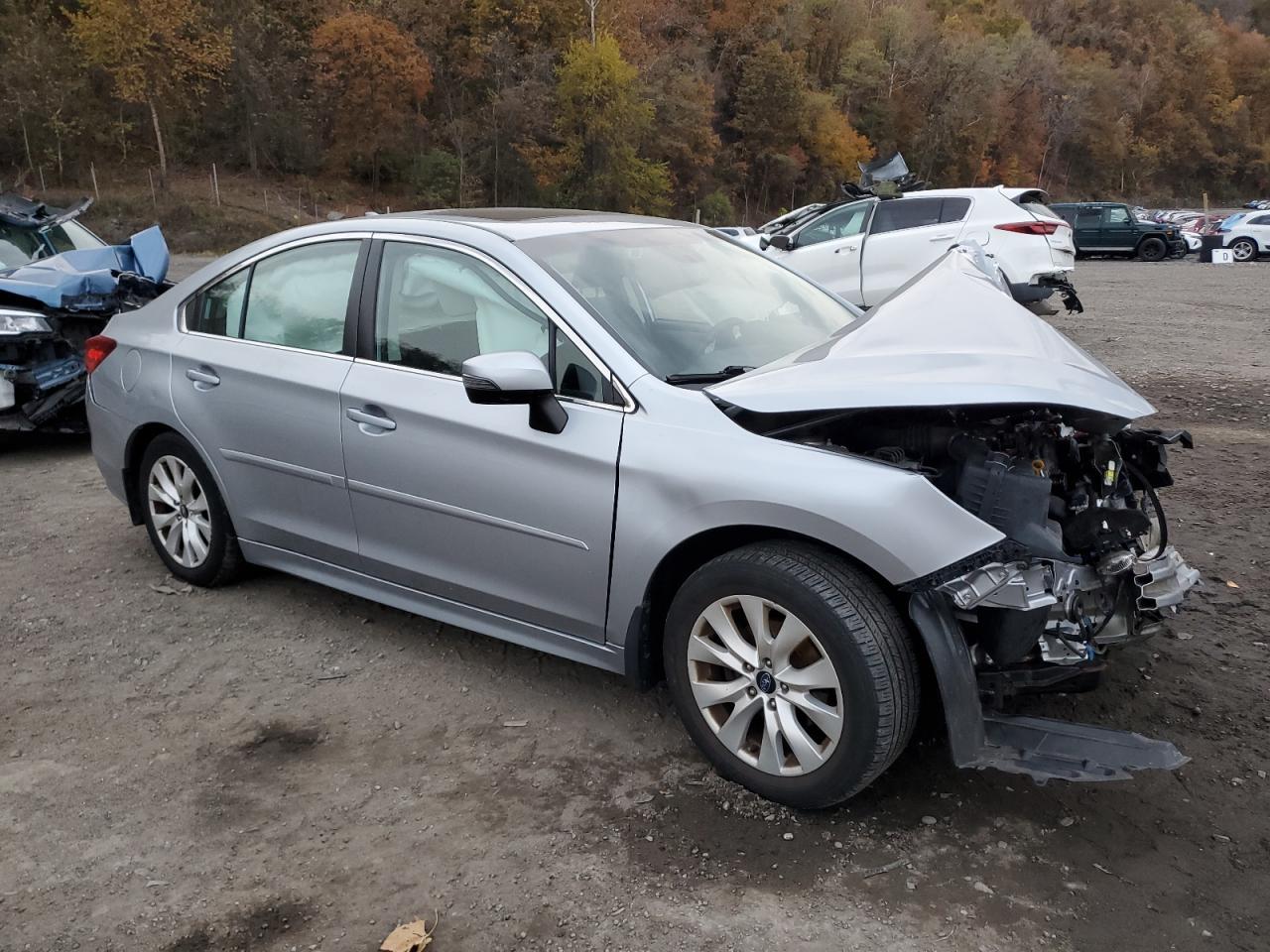 2016 SUBARU Legacy