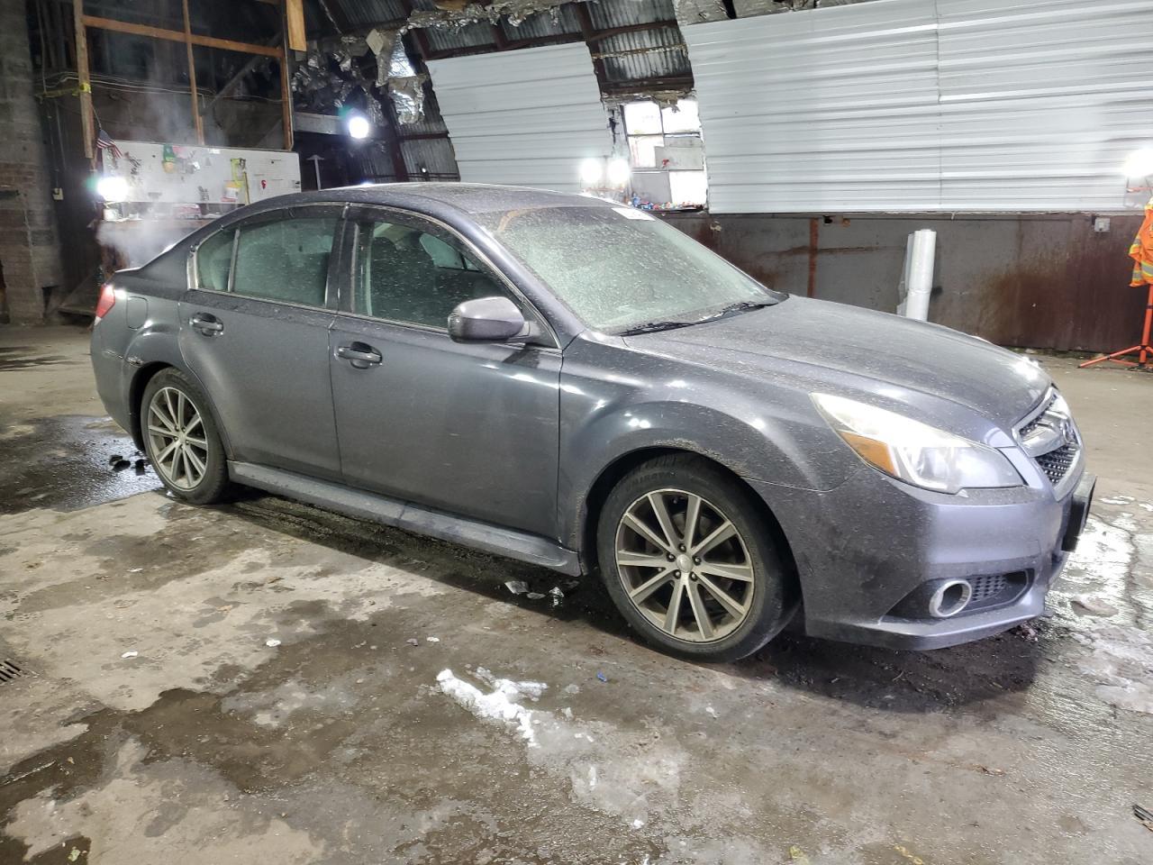 2014 SUBARU Legacy