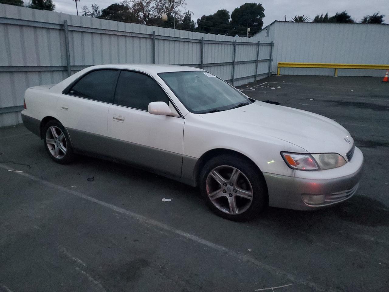 1997 LEXUS Es 300