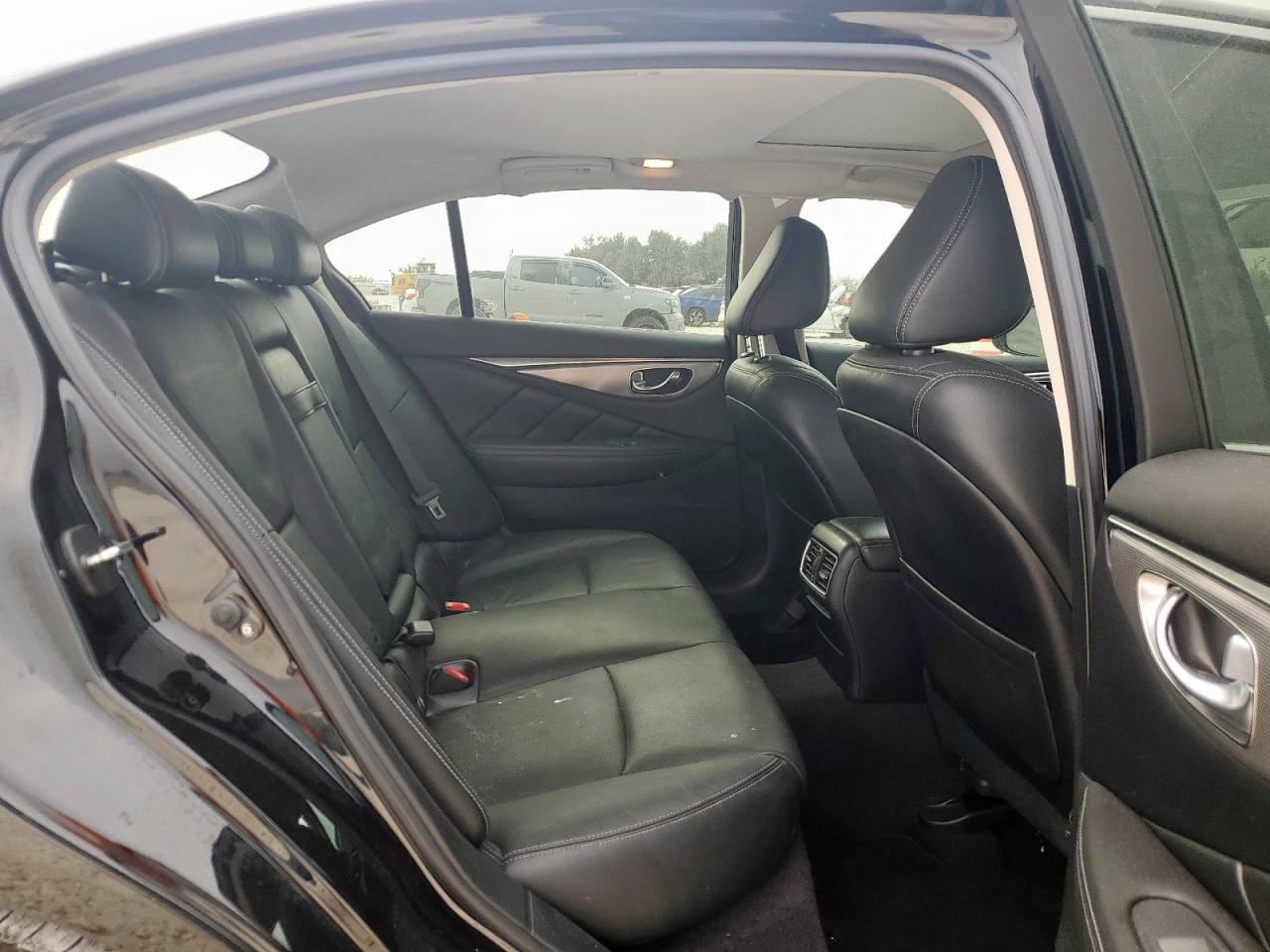 2017 INFINITI Q50