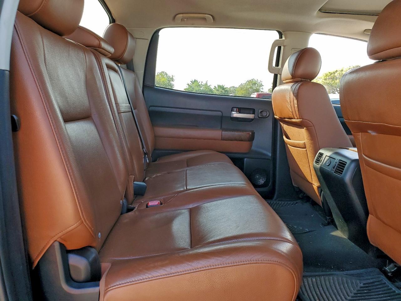 2011 TOYOTA TUNDRA