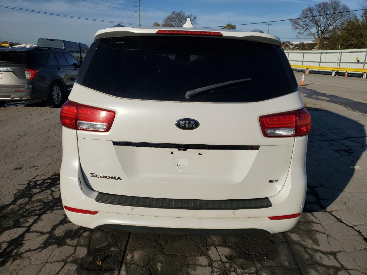 2015 KIA SEDONA