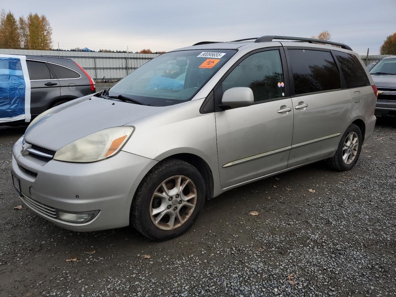 2005 TOYOTA SIENNA