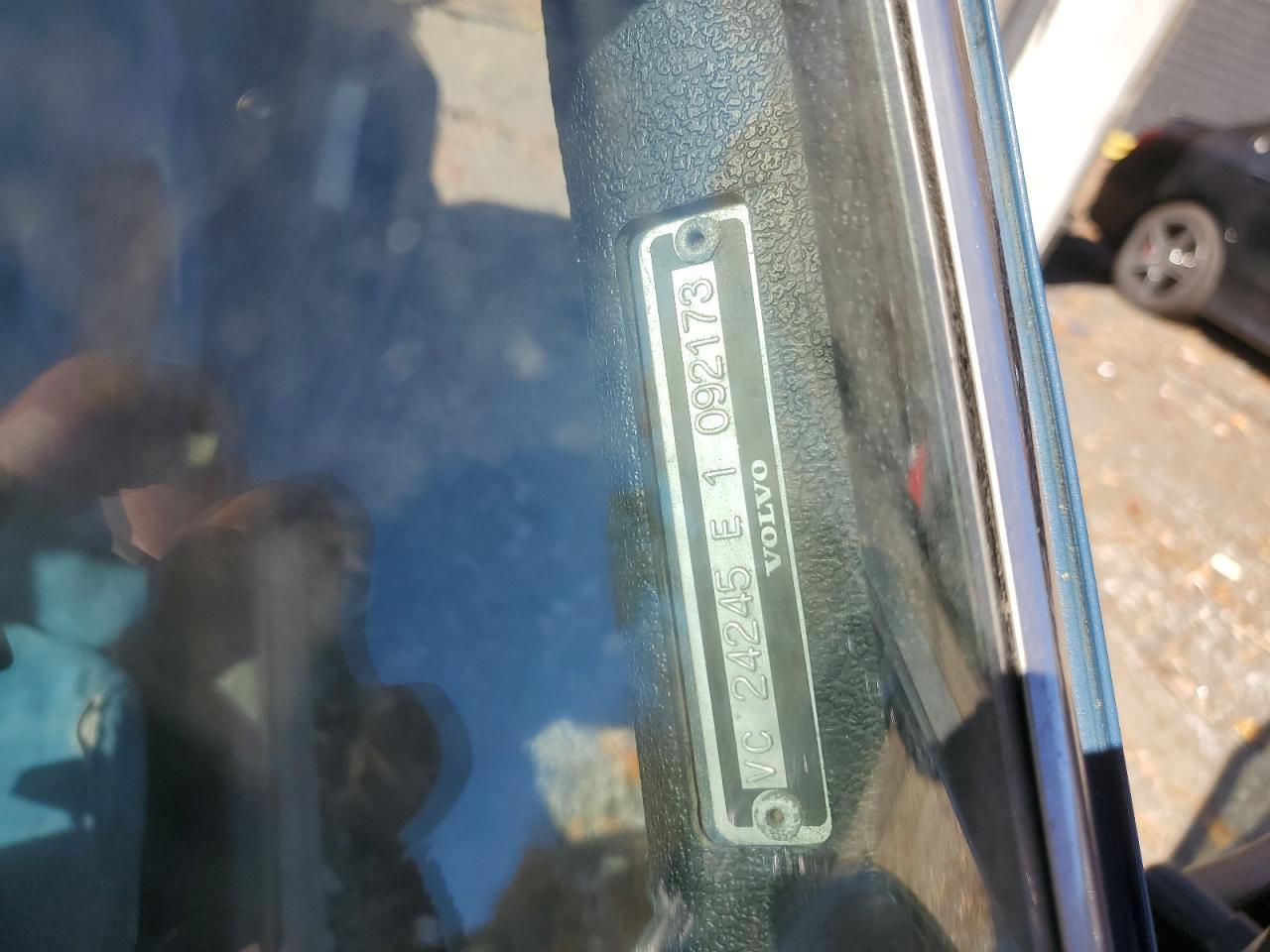 1976 VOLVO 242