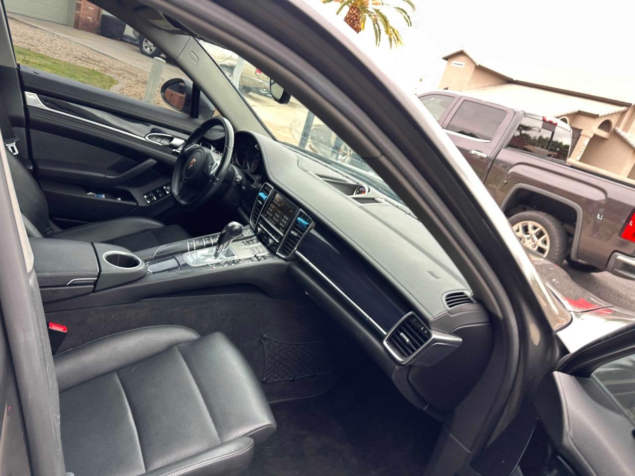2014 PORSCHE Panamera