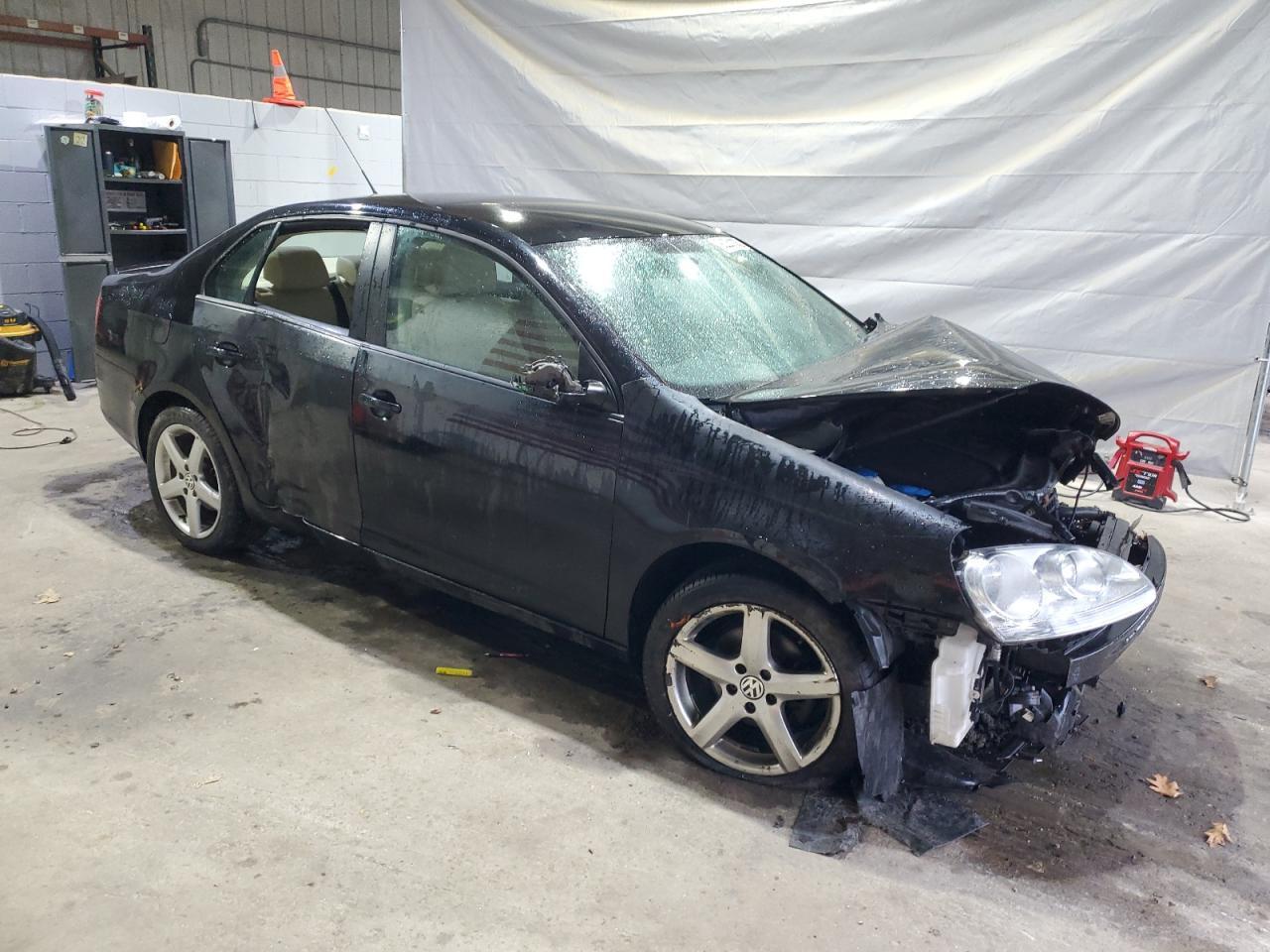 2010 VOLKSWAGEN JETTA