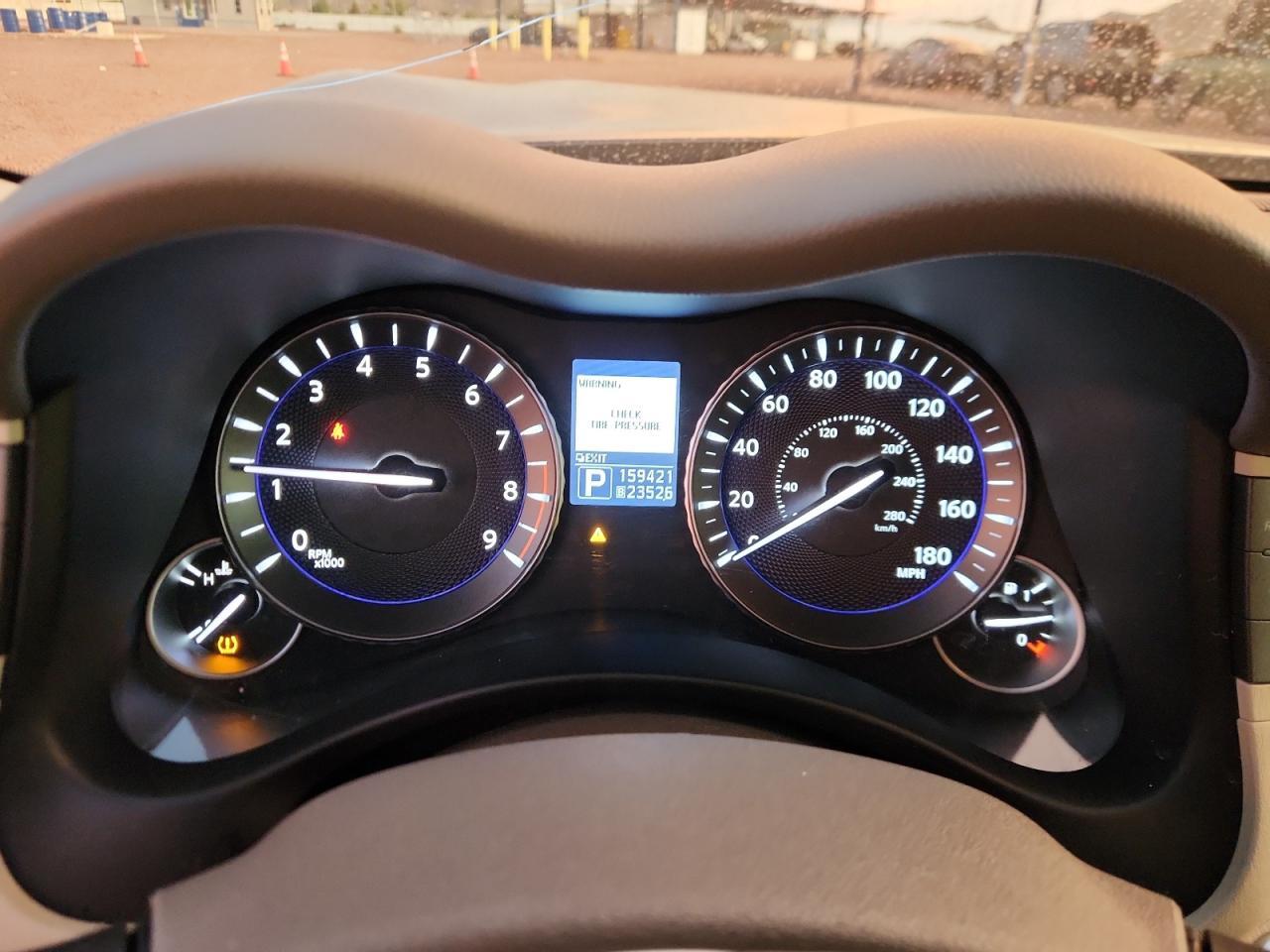 2011 INFINITI M37