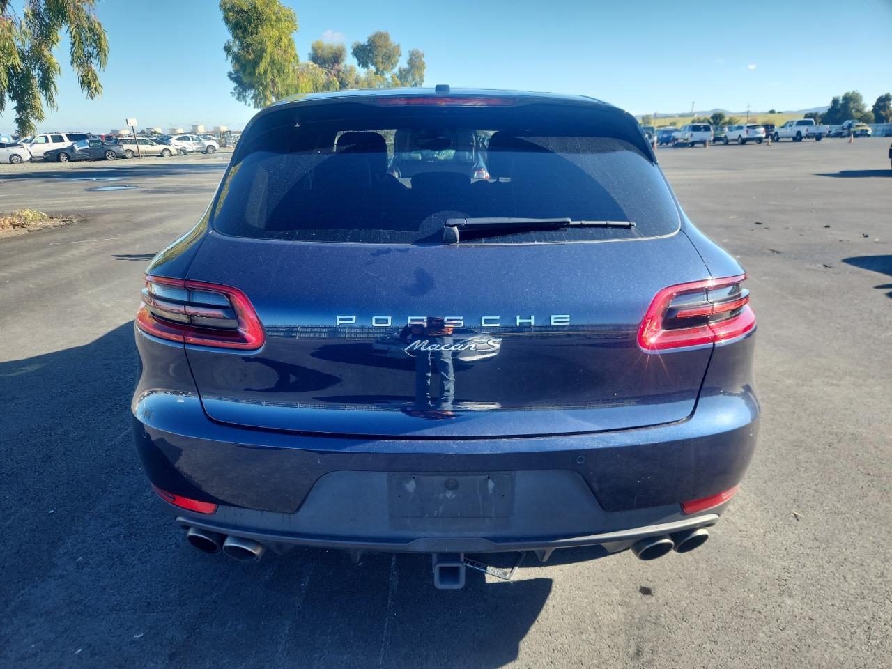 2018 PORSCHE Macan