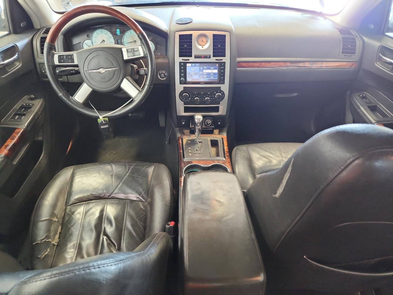 2010 CHRYSLER 300
