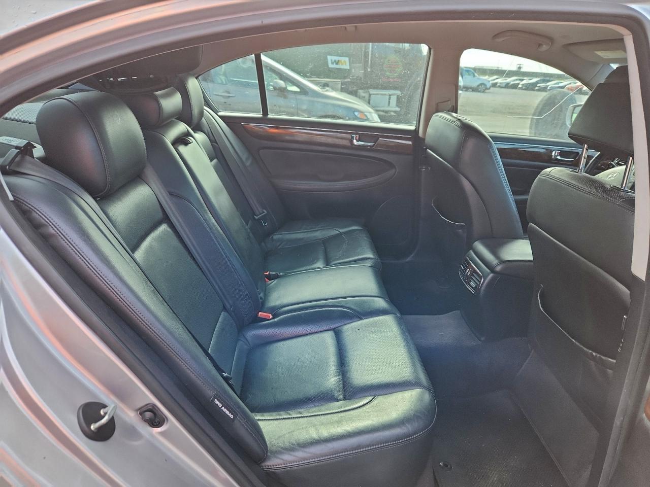 2011 HYUNDAI GENESIS