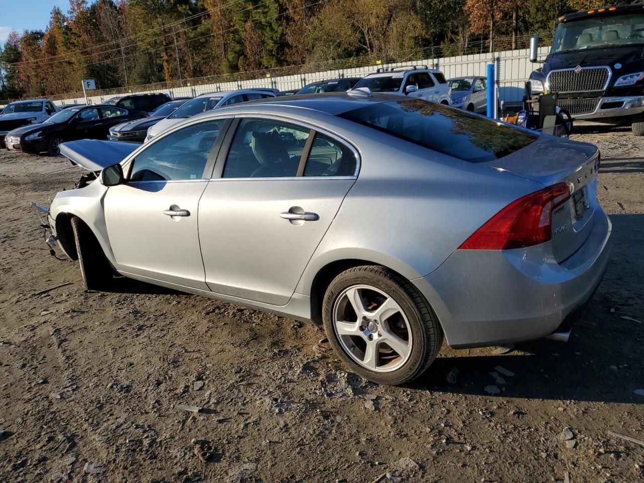 2013 VOLVO S60