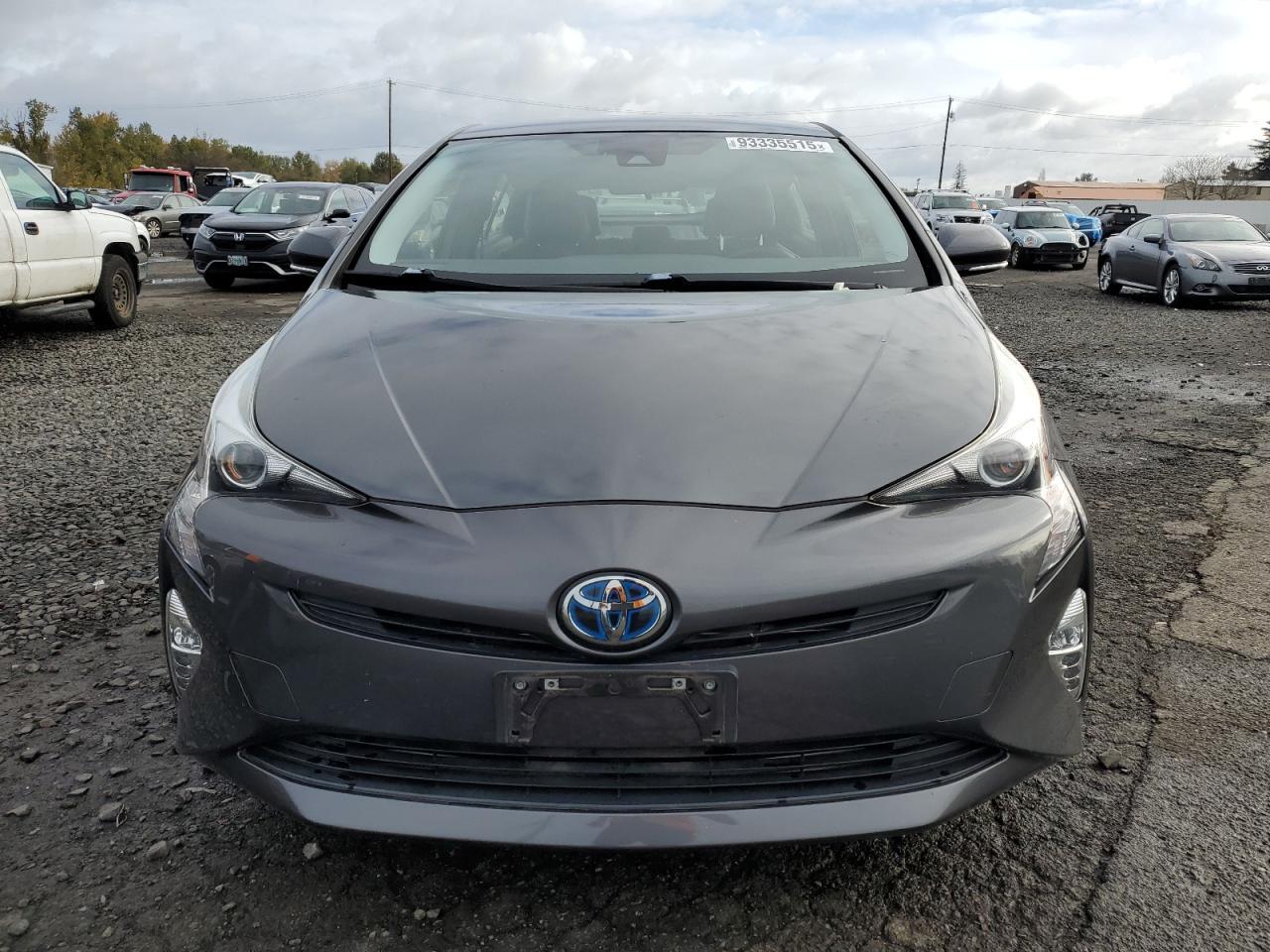 2016 TOYOTA PRIUS