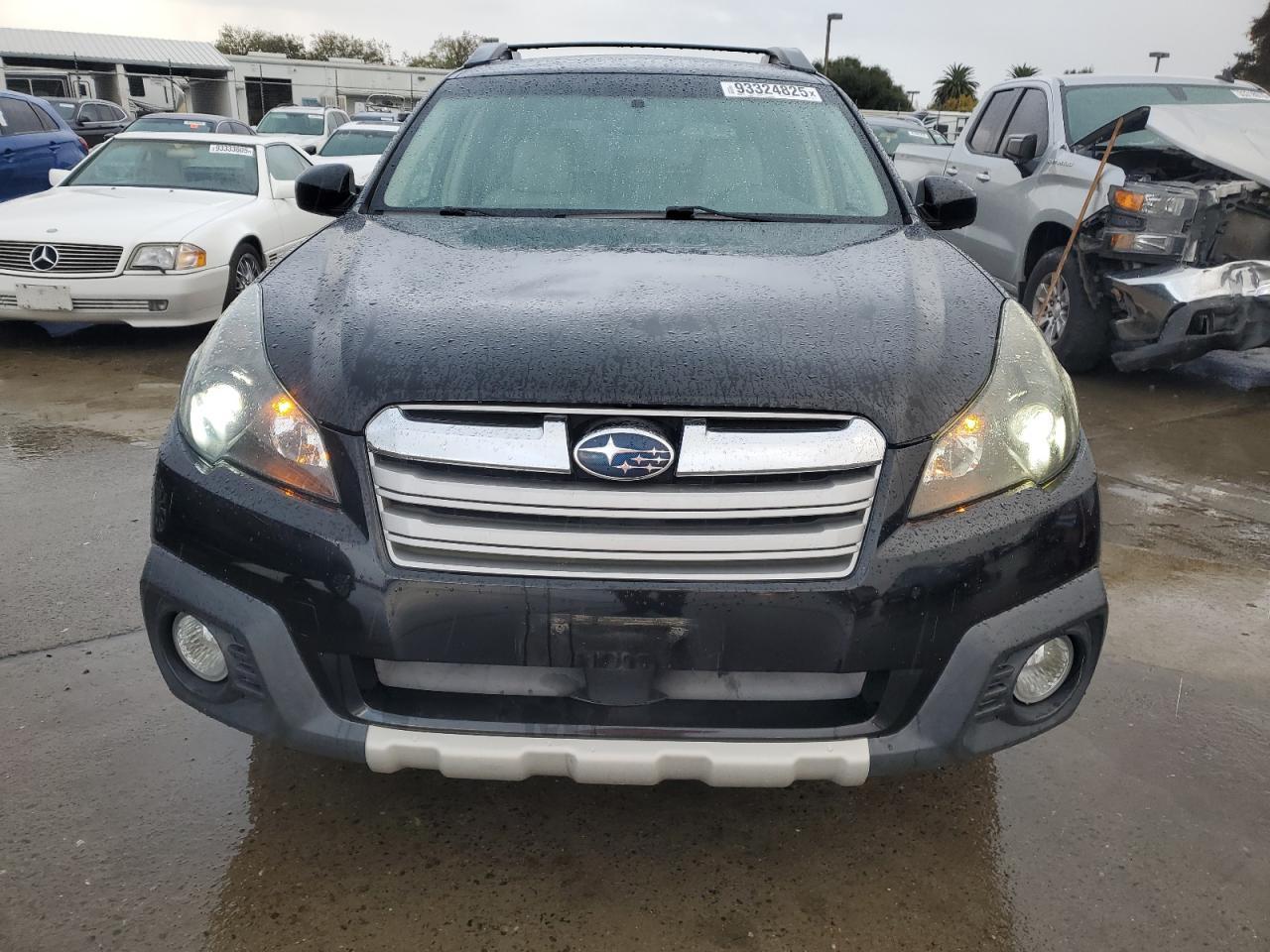 2013 SUBARU Outback
