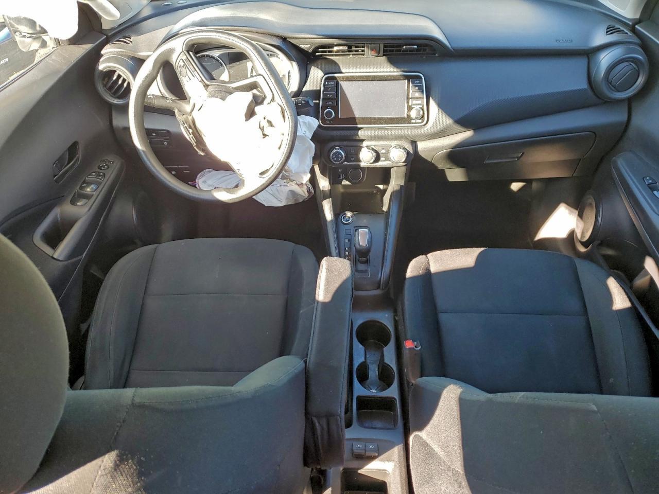 2024 NISSAN KICKS