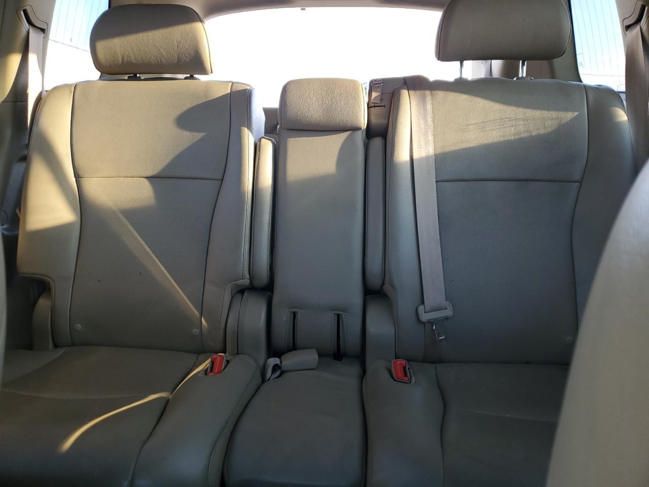 2012 TOYOTA HIGHLANDER