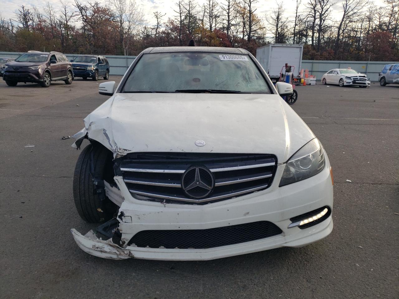 2011 MERCEDES-BENZ C-CLASS