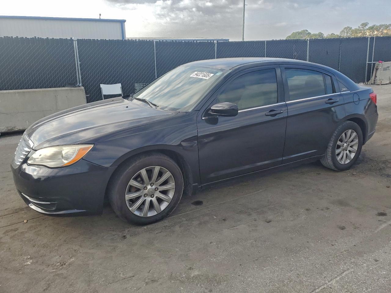 2012 CHRYSLER 200