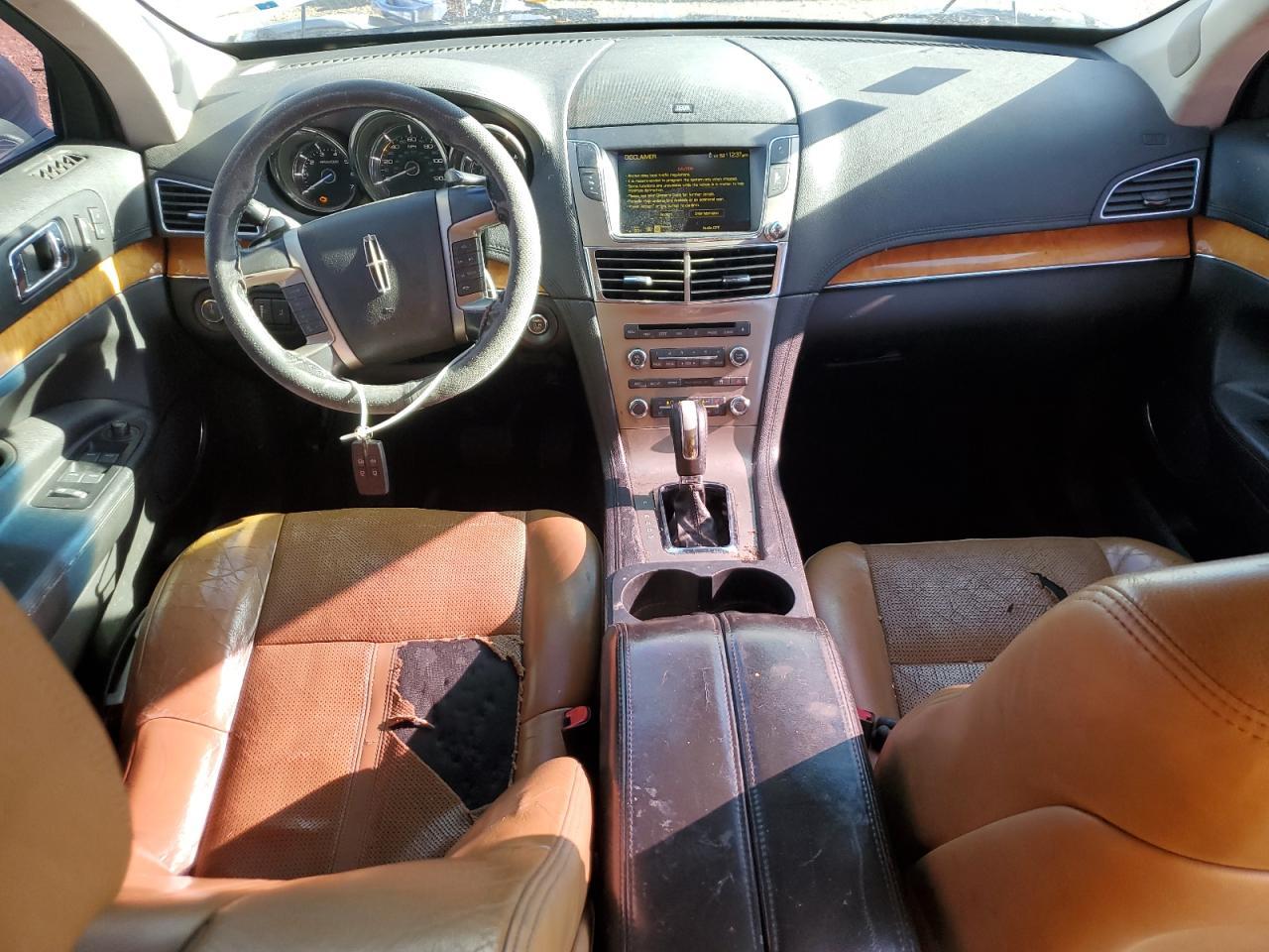 2010 LINCOLN MKT