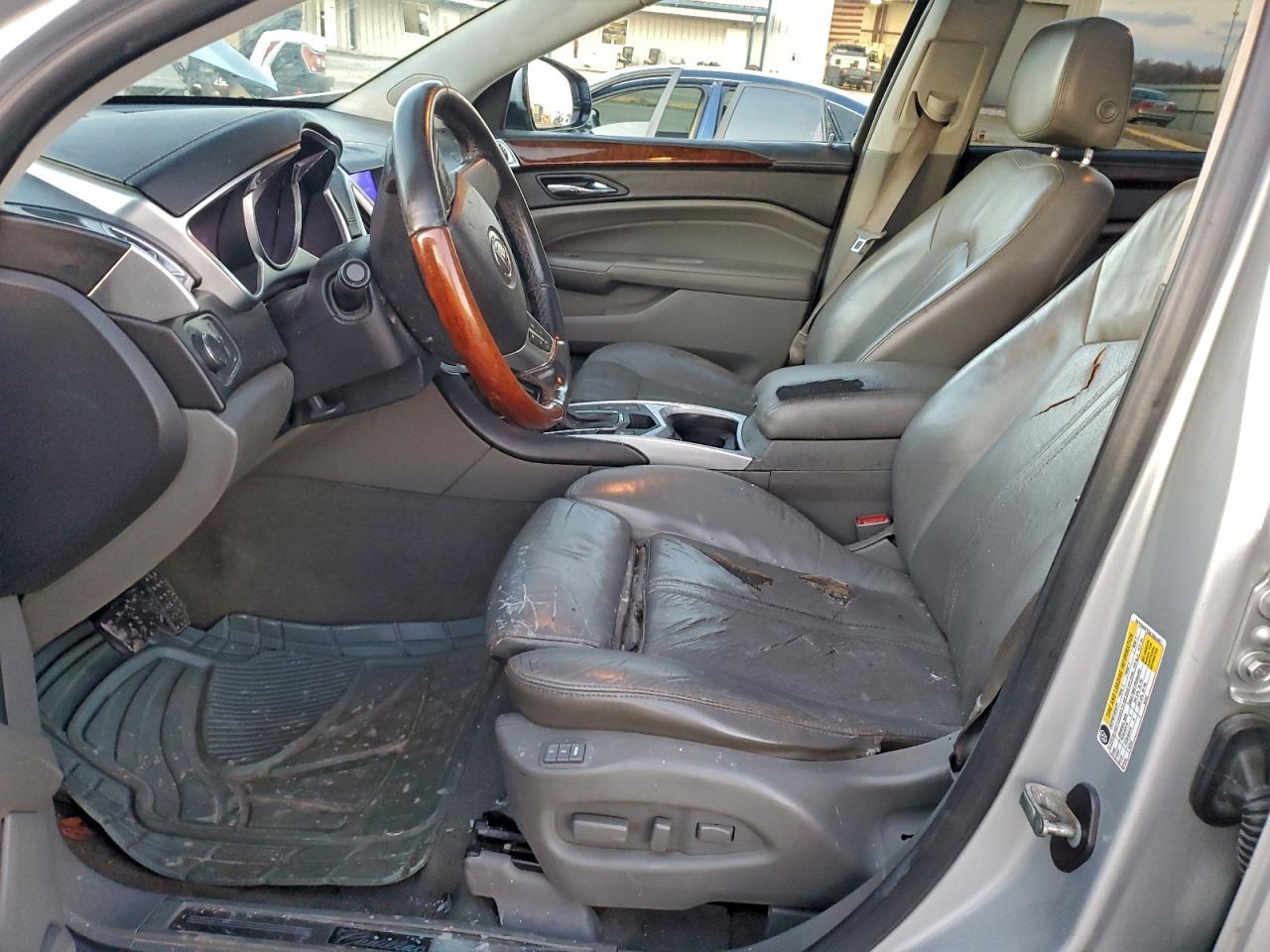 2010 CADILLAC SRX