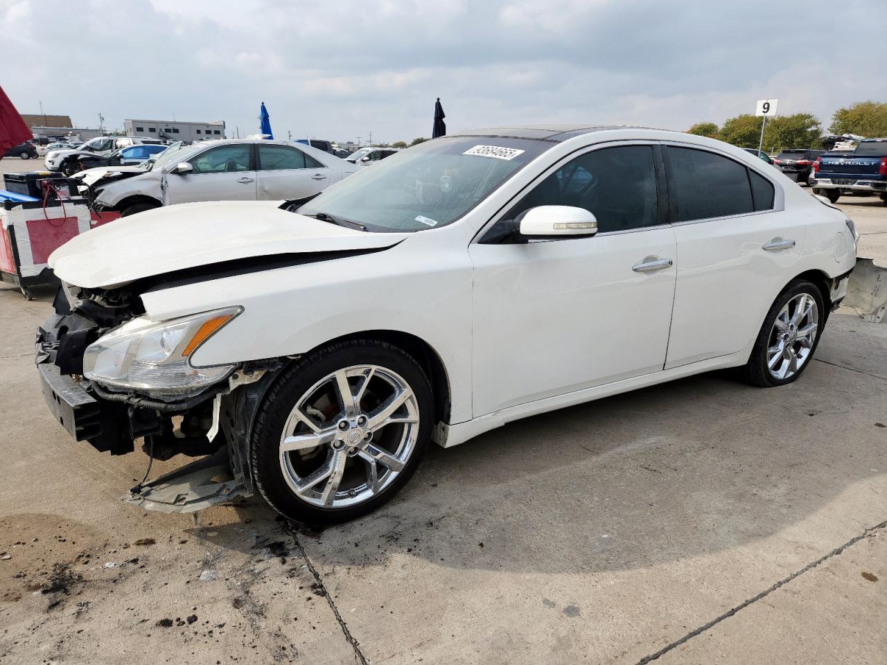 2012 NISSAN Maxima