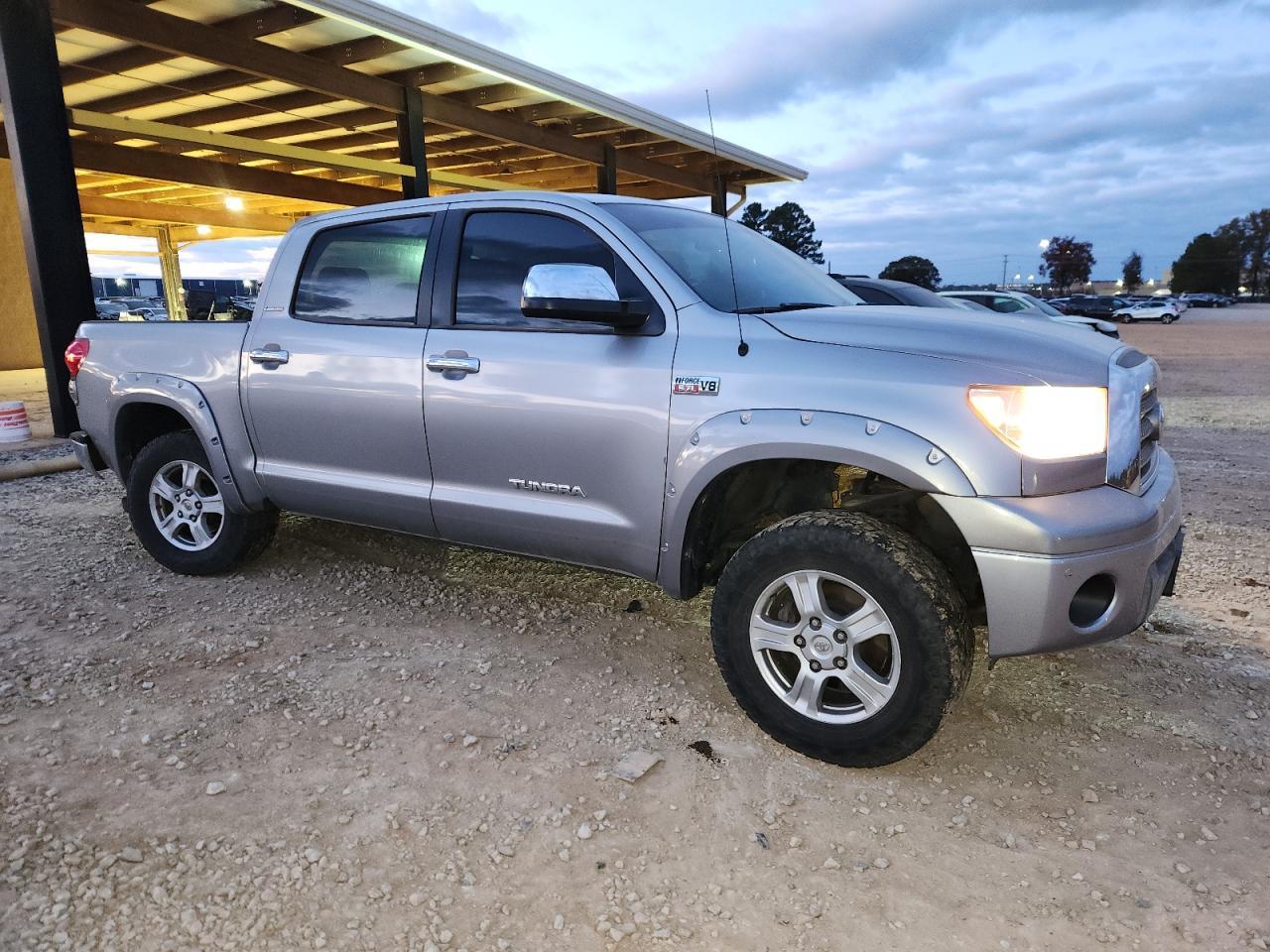 2008 TOYOTA TUNDRA