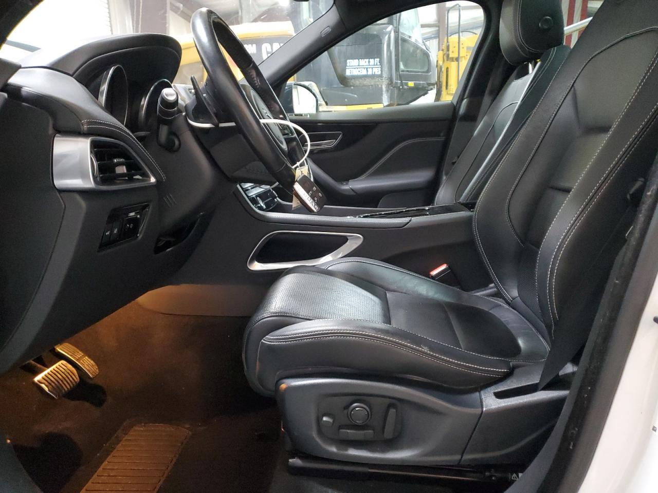 2017 JAGUAR F-Pace