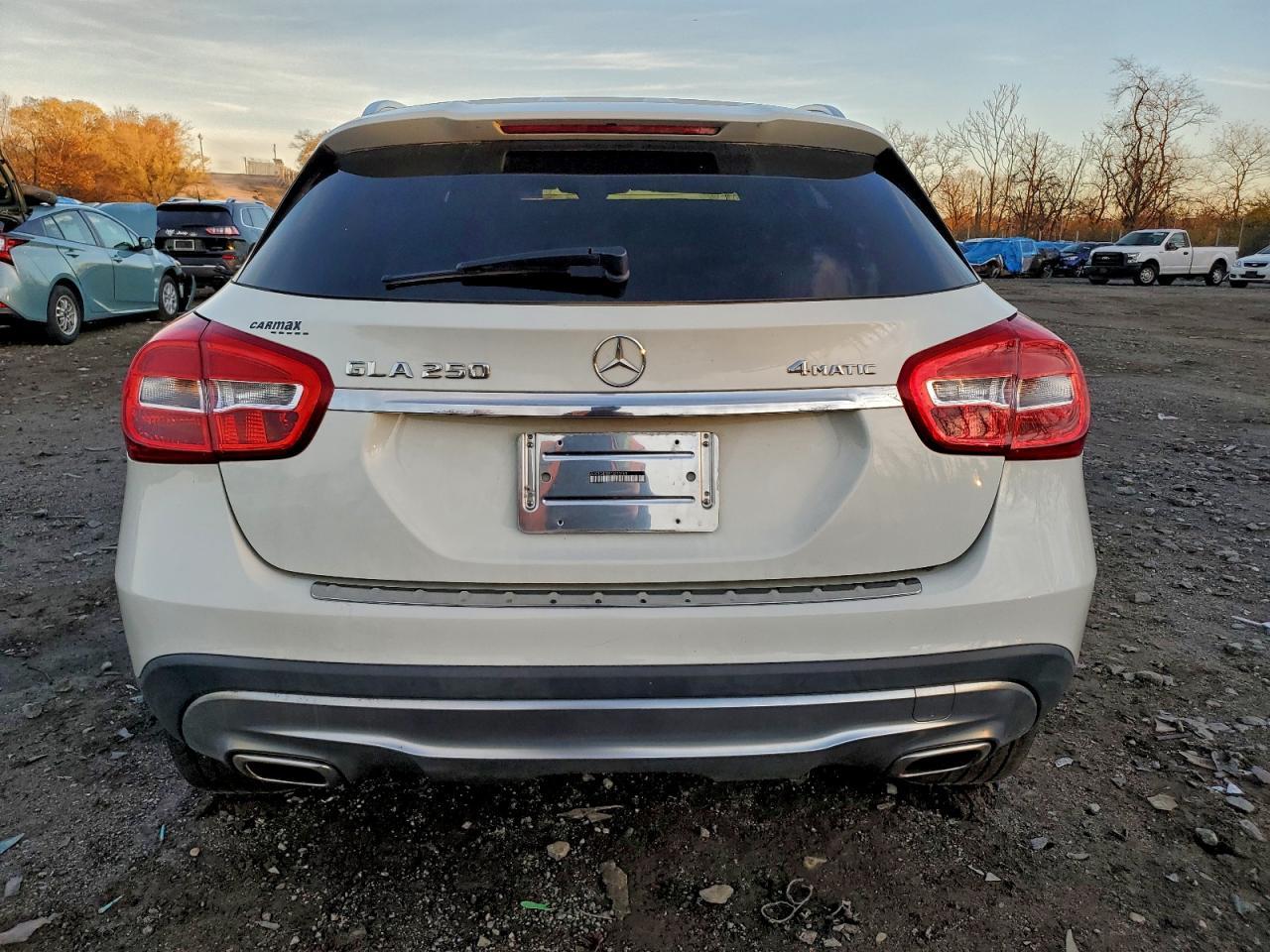2016 MERCEDES-BENZ GLA-Class
