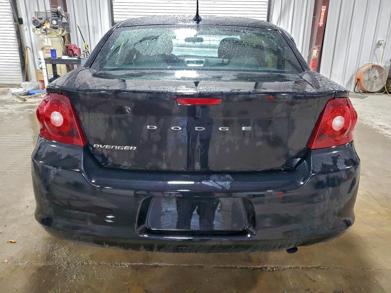 2014 DODGE Avenger