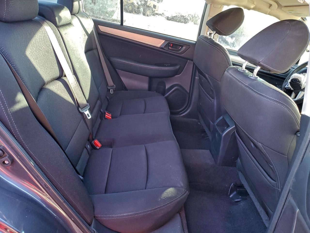 2015 SUBARU Legacy