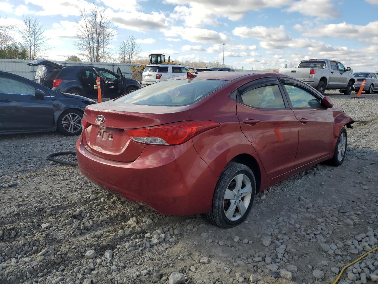 2011 HYUNDAI ELANTRA